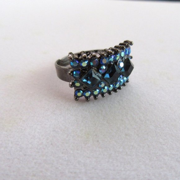 Blue rhinestone adjustable cocktail ring size 6 1/2 NEW - September birthstone - Picture 9 of 11